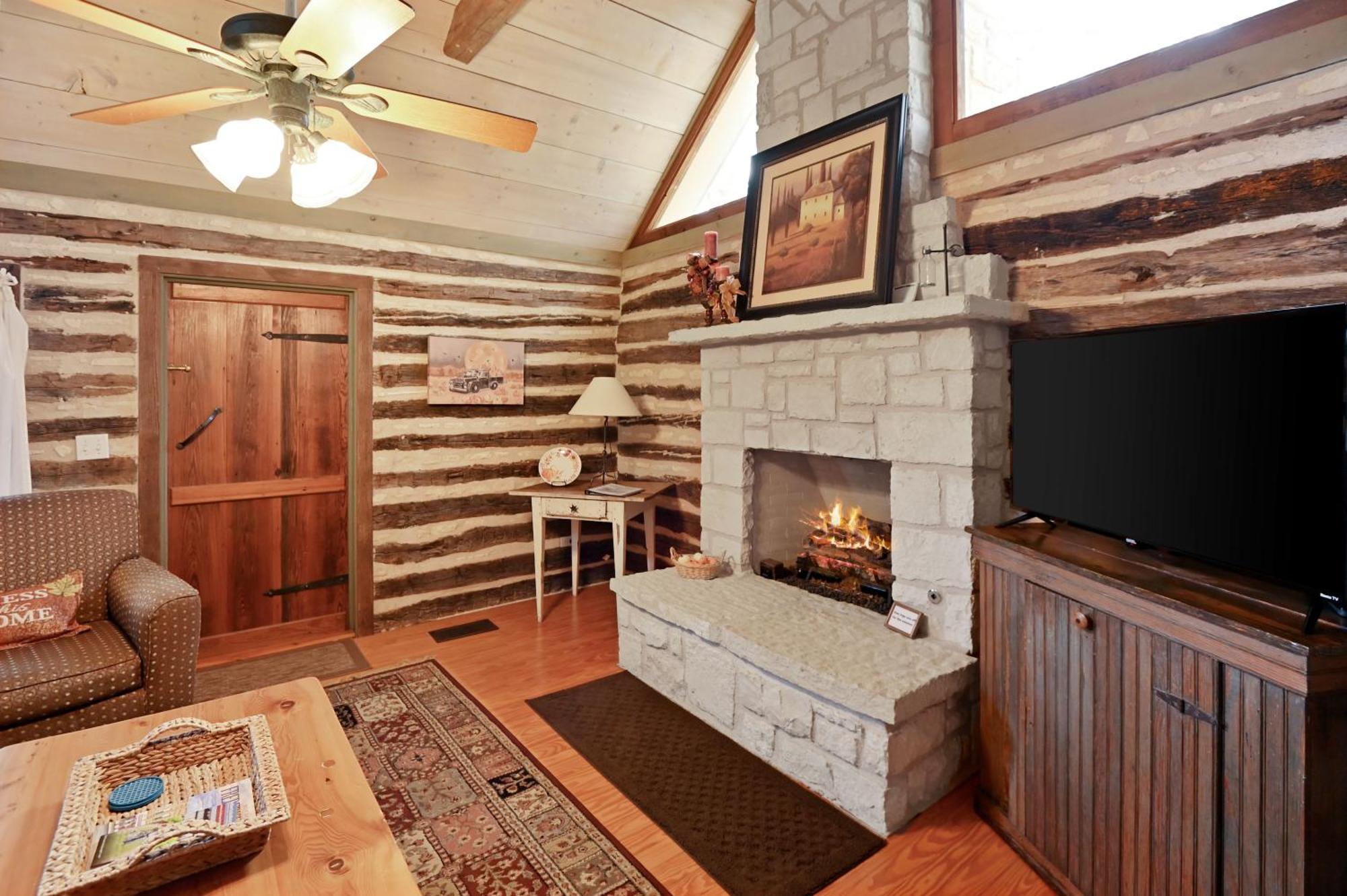 Cabins On Knopp School-Chula Vista Cabin Fredericksburg Esterno foto